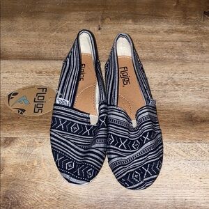 Flojos Women's Black Patterned Slip-On Shoes